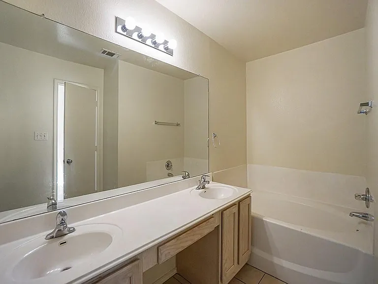 121 Shenandoah Trl — Photo 15