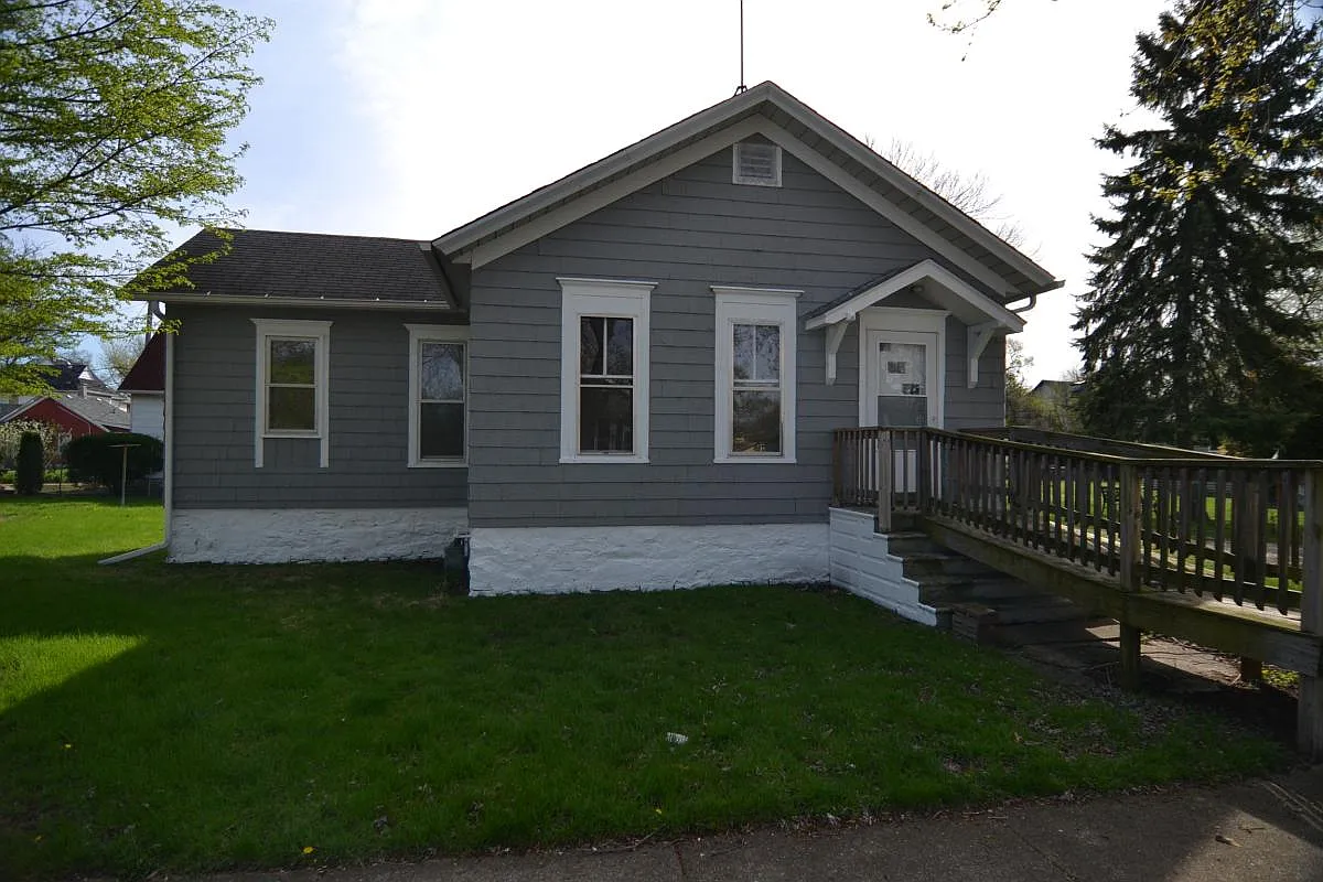 100 Miller Ave photo 1