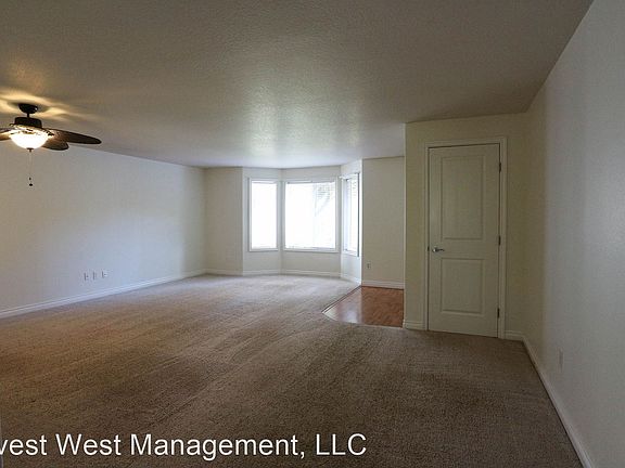 4th image of 7910 NE 54th Way