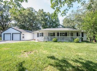 302 4th St, Camden Point, MO 64018