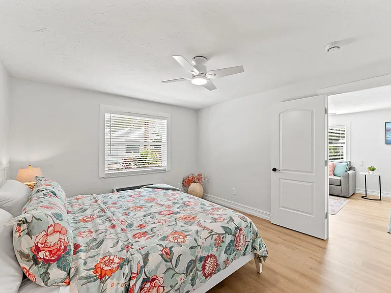 1100 Highlands Dr #4 — Photo 9