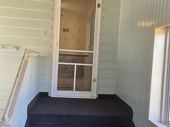2nd image of 307 Thebe St
