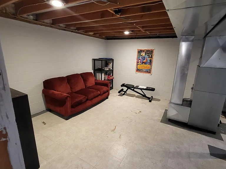721 Drake Ave — Photo 10
