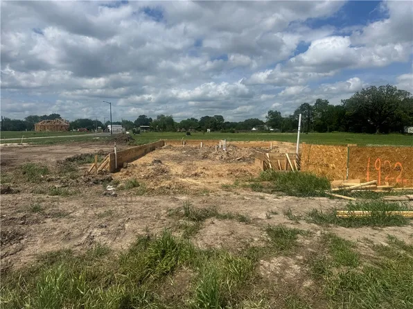 1922 McArthur Ave, Bryan, TX 77803