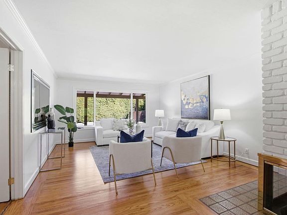 3rd image of 1141 Covington Rd