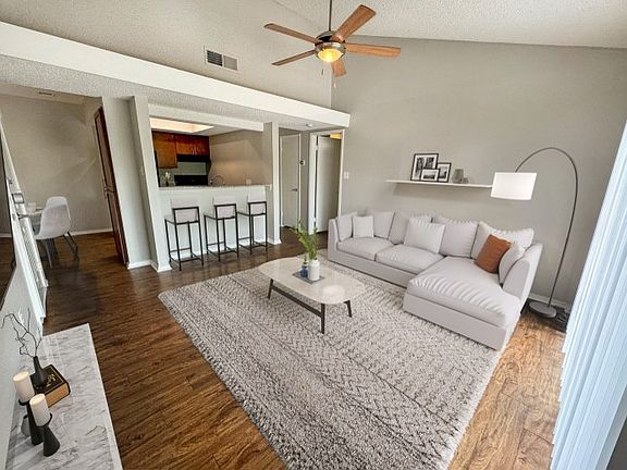 3rd image of 3707 1/2 Menchaca Rd #240