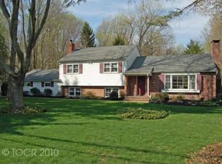 25 Ripplewood Dr, Upper Saddle River, NJ 07458