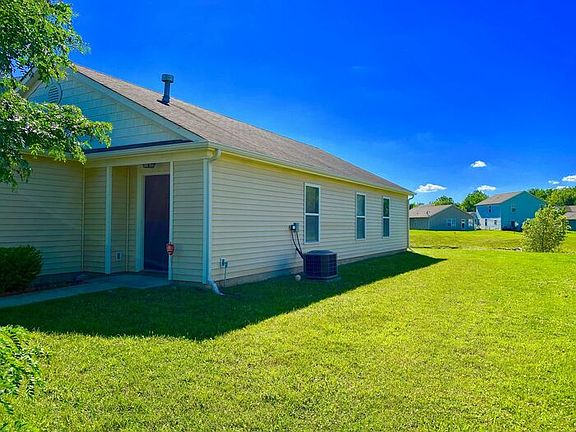 3rd image of 4138 Apple Creek Dr