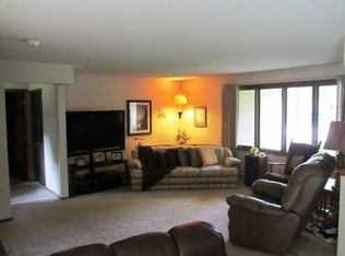 3323 W Sunnyview Rd, Appleton, WI 54914