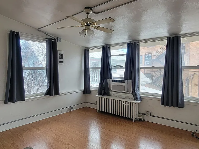 428 Greenwood Ave — Photo 3