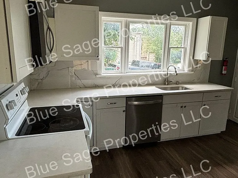 351 Union Aly — Photo 6