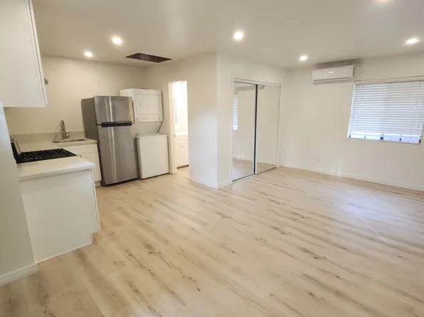 111 Marion Ave #B, Pasadena, CA 91106