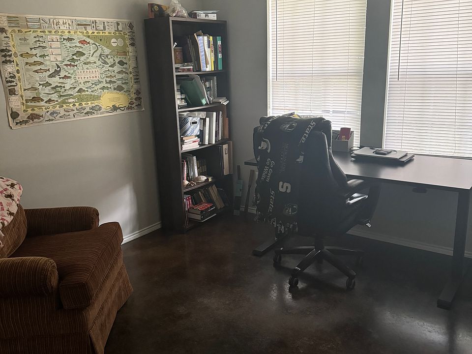 2nd image of 808 Switzer St