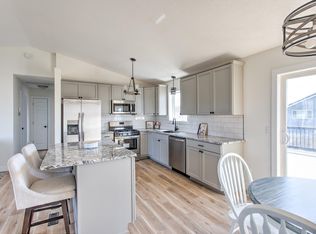 7205 376th St, North Branch, MN 55056