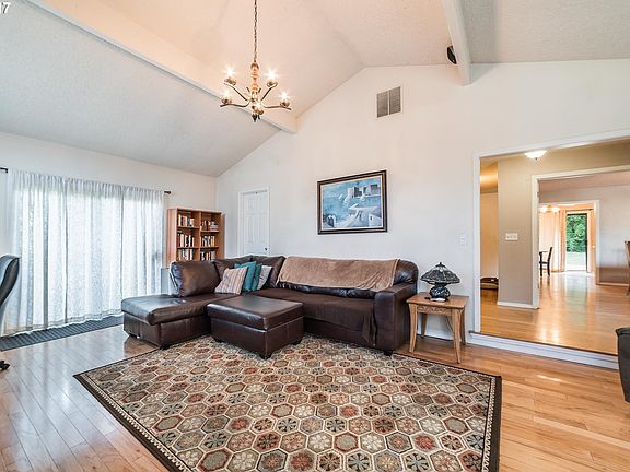 5th image of 1713 SE Manor Ave
