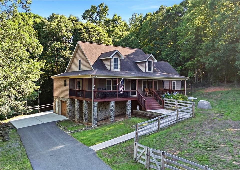 1st image of 3130 Acorn Ridge Rd