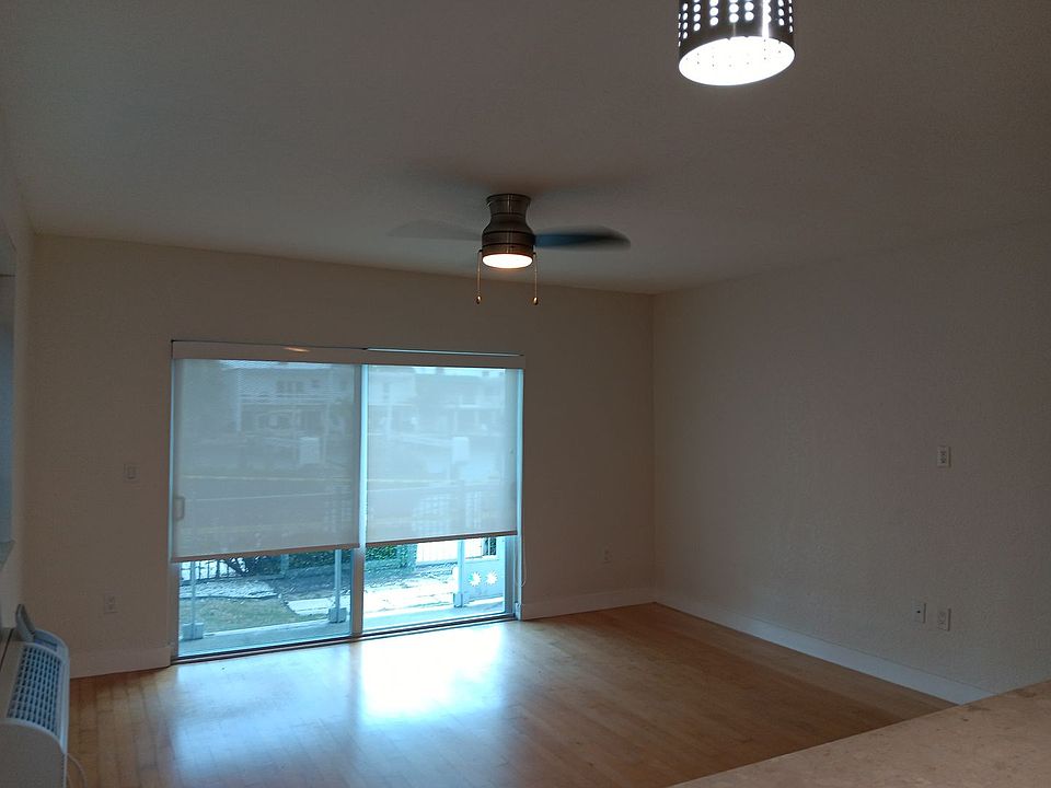 Building Photo 5