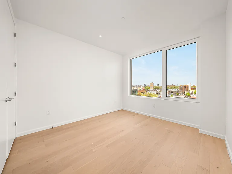 41-15 24th St #731 — Photo 5
