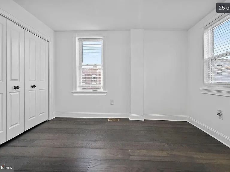 500 N Lakewood Ave — Photo 4