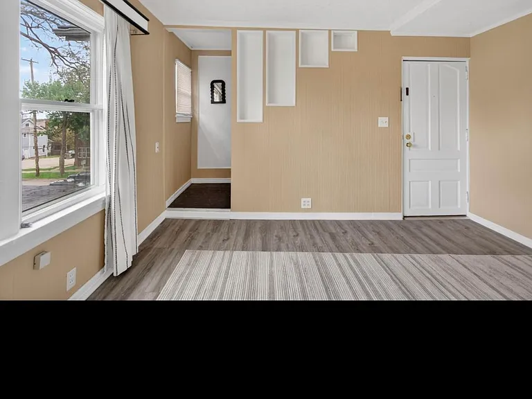 312 2nd St #3 — Photo 10