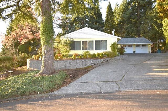 1st image of 2304 NE 45th Cir