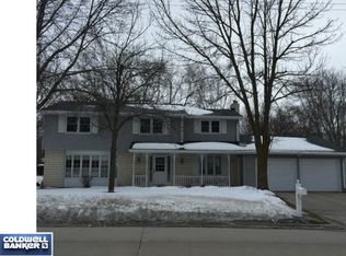 461 Alpine Dr, Green Bay, WI 54302