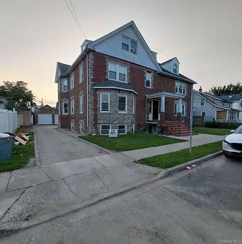 2 bed, 1.0 bath, 950 sqft, $3,200 — Photo 4
