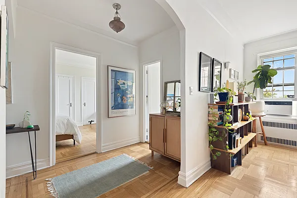 Sold by Compass | media 4
