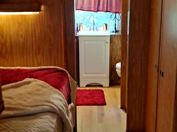 single be sleeping area