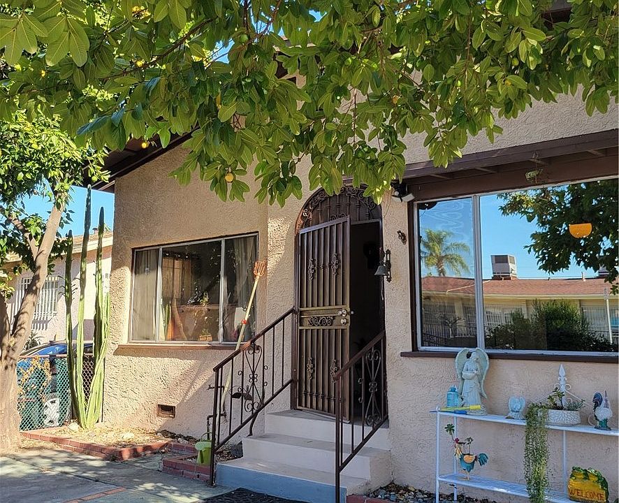 1st image of 2302 Meadowvale Ave