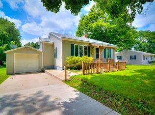 63 Grays Ln, Decatur, IL 62526