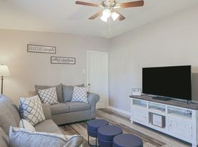 1806 Curcor Dr, Gulfport, MS