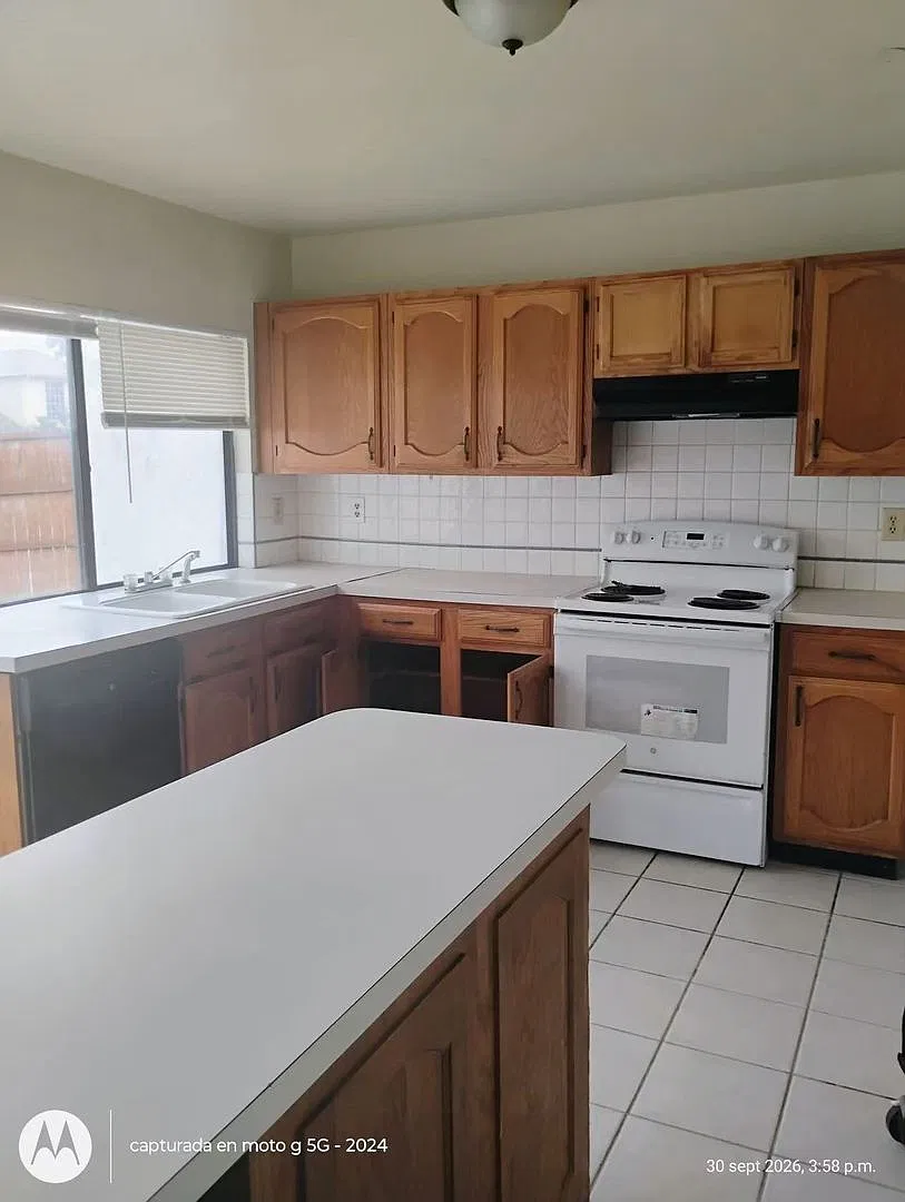 Beautiful 4 Bedroom 2 Bathroom in Allen! — Photo 2