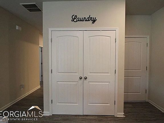 4th image of 6 Gala Dr NE