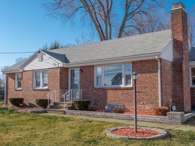 351 Meadow St, Agawam, MA, 01001