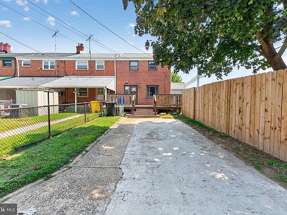 4th image of 2032 Ormand Rd