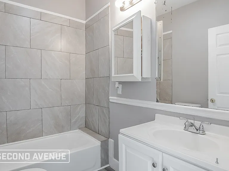 2908 Avenue I — Photo 20