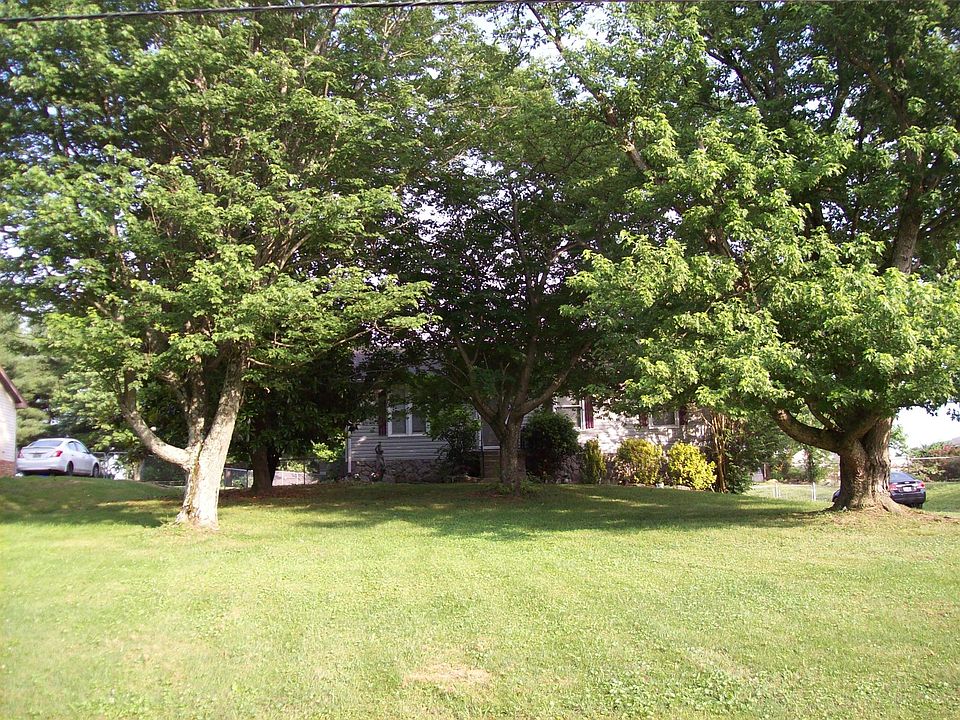 1st image of 414 Wilkinson Ln