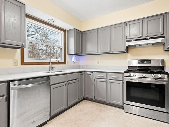 2nd image of 1284 Brandywine St