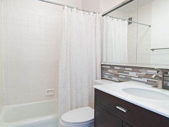 5th image of 301 E 87th St APT 11C