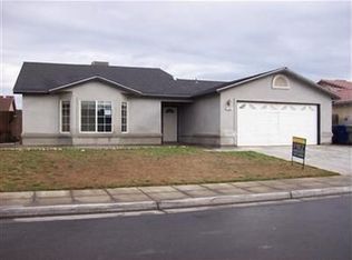 1299 Alicante Way, Madera, CA 93638