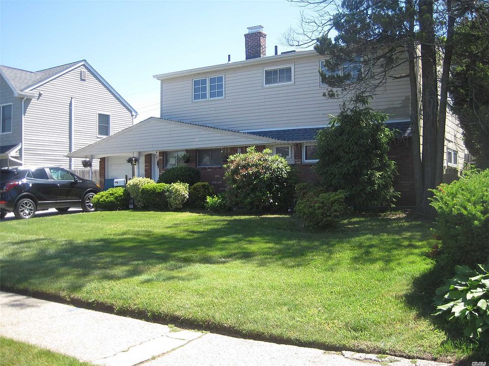 1st image of 11 Greenvale Ln