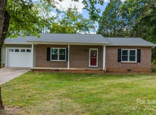 3 McCall Pl, Granite Falls, NC 28630