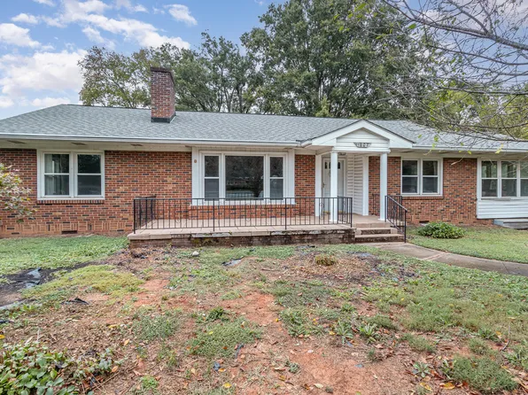 1807 S Mebane St, Burlington, NC 27215