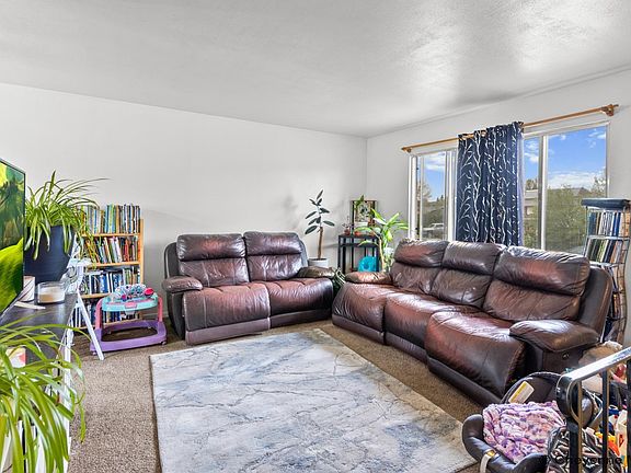 3rd image of 4309 Rio Verde St
