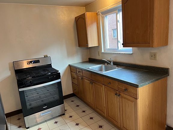 Well-light kitchen