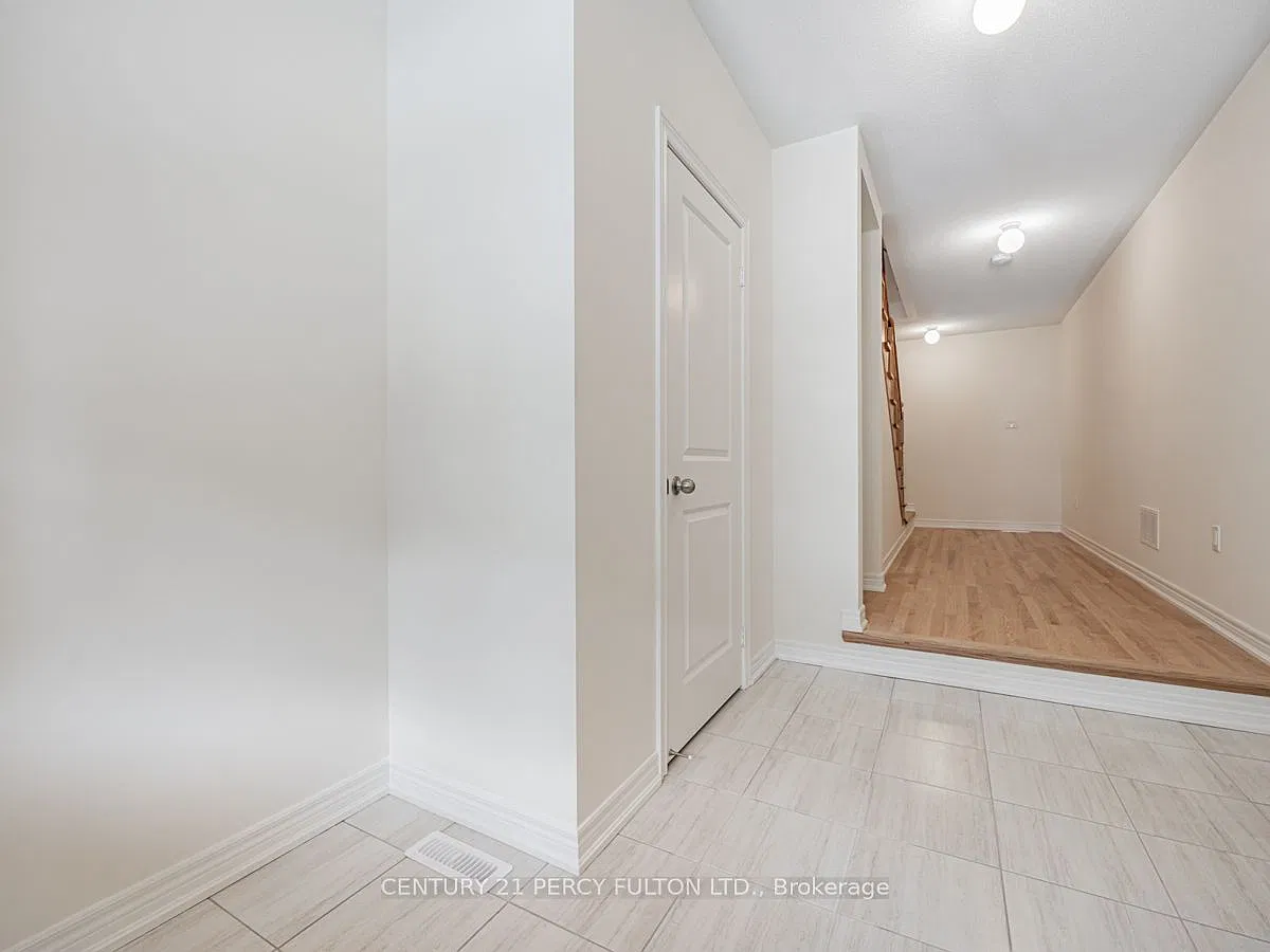 3 bed, $3,200 — Photo 3
