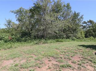 4409 NE Gateway Dr, Lees Summit, MO 64064