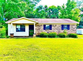 103 Ridgeway Dr, Moulton, AL 35650