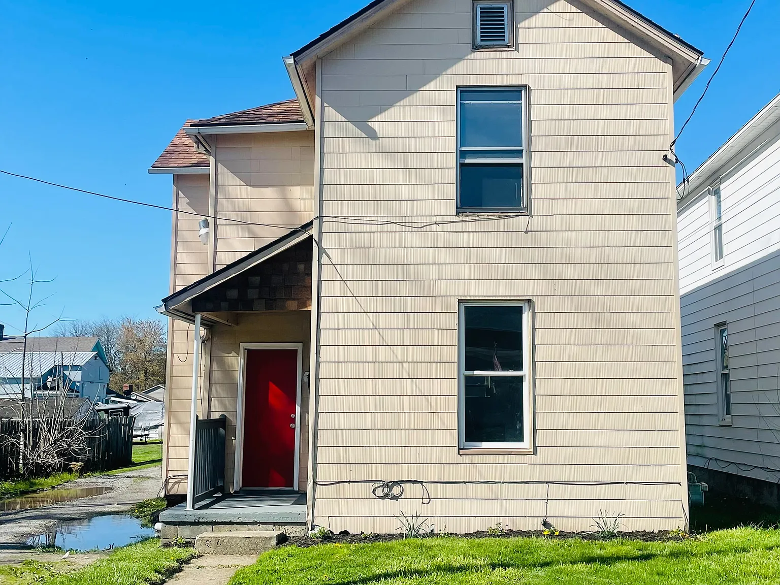 3 bed, 1216 sqft, $1,095 — Photo 1